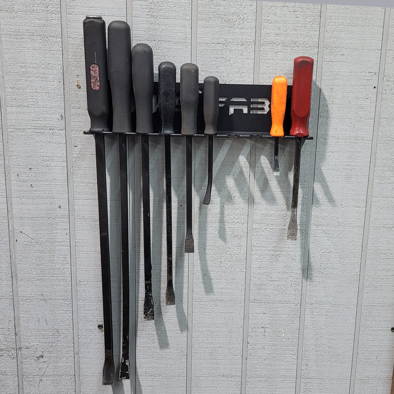 Pry Bar Holder - Wall & Cart Mount Tool Organizer Rack